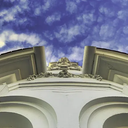 Tricana De 4* アヴェイロ