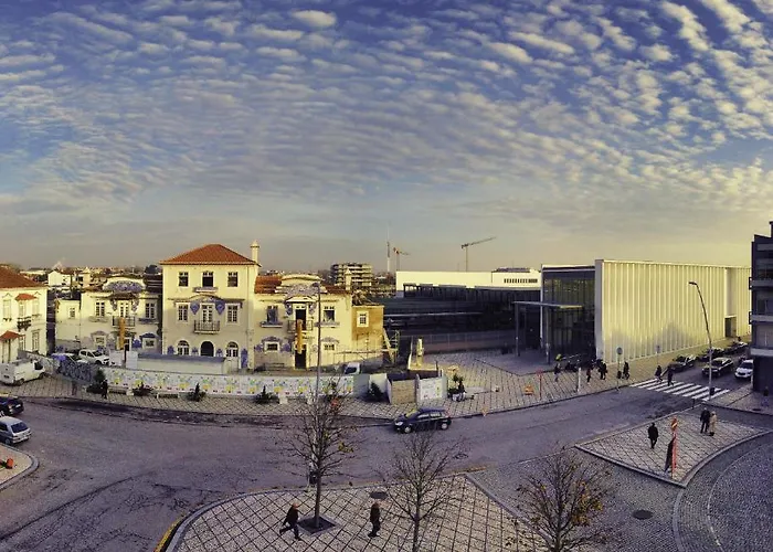 Tricana De 4* אבאירו